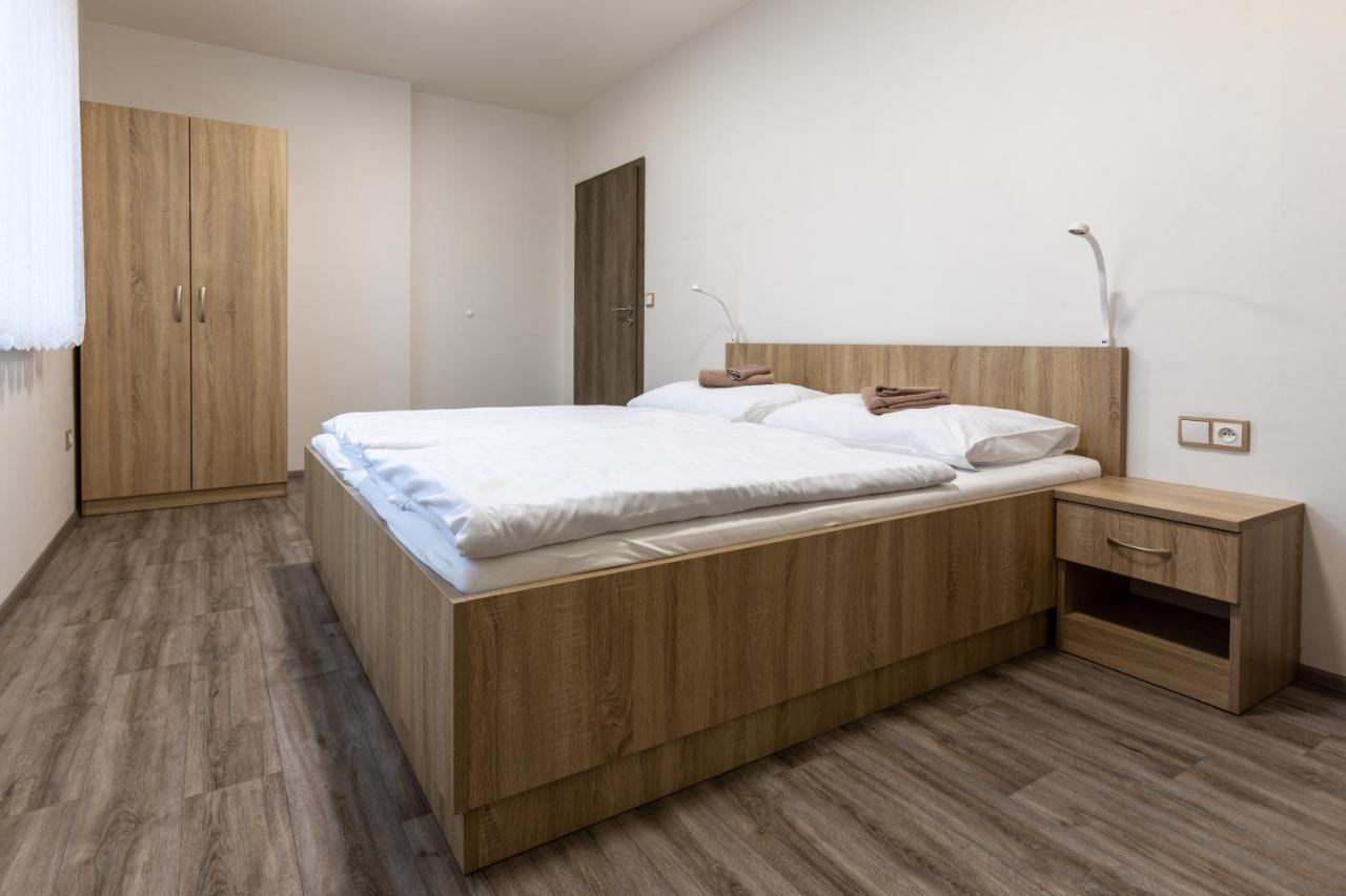 Apartmany Za Dvorem Velké Pavlovice Exteriör bild