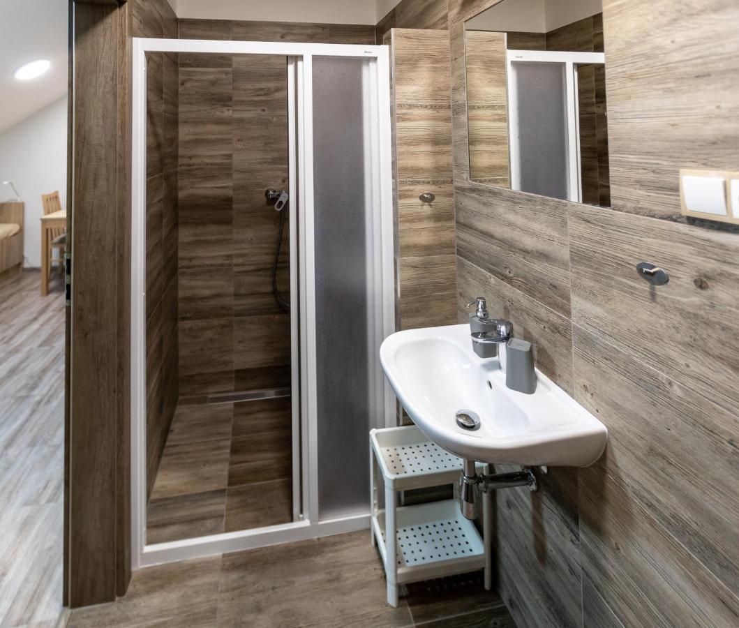 Apartmany Za Dvorem Velké Pavlovice Exteriör bild